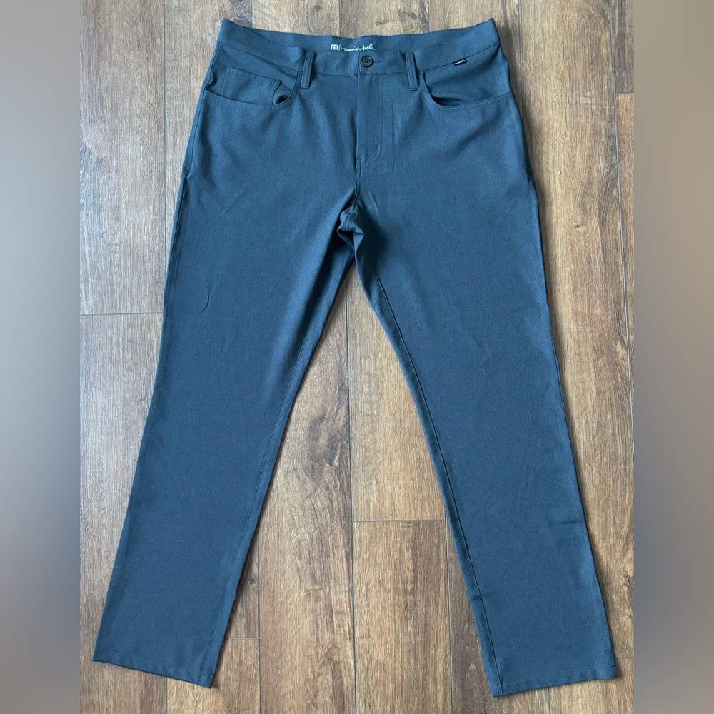 Travis Mathew Men's Gray Chinos